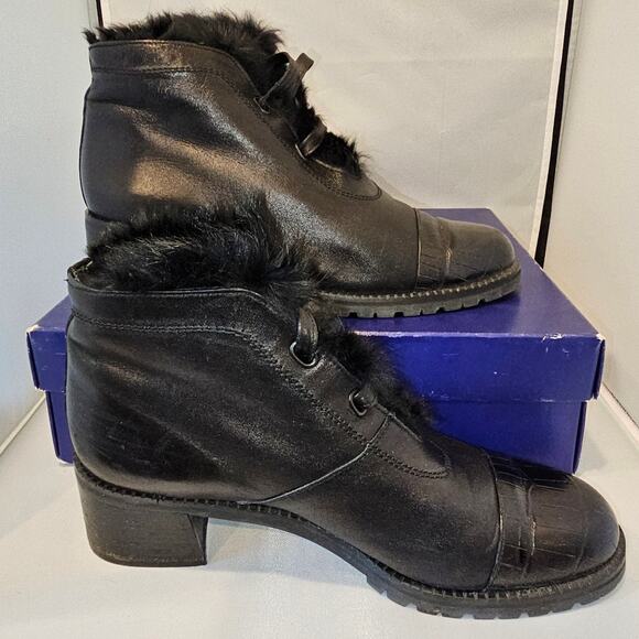 Stuart Weitzman Further Black Leather Faux Fur Trim Croc Cap Toe Lace Up Boots 9 - Picture 1 of 11